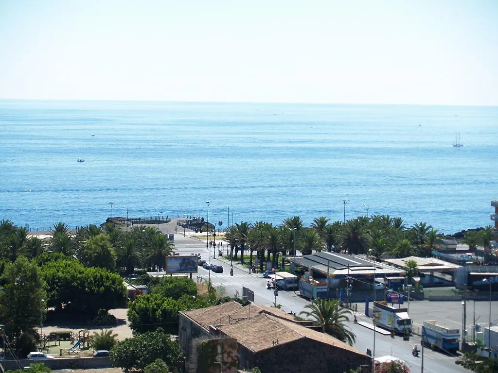קטאניה B&B Lognina Lungomare לינה וארוחת בוקר
