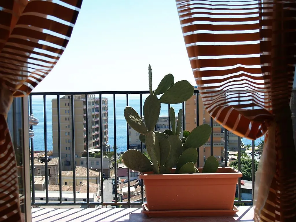 לינה וארוחת בוקר קטאניה B&B Lognina Lungomare